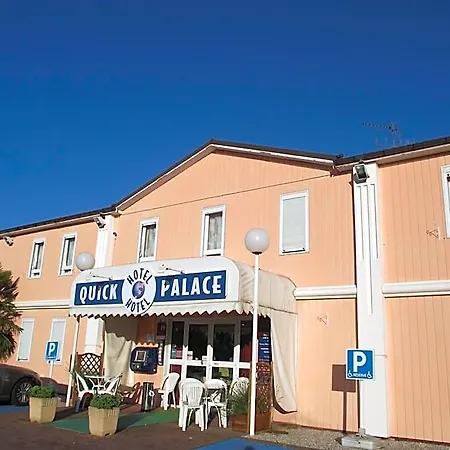 Quick Palace Le Mans *